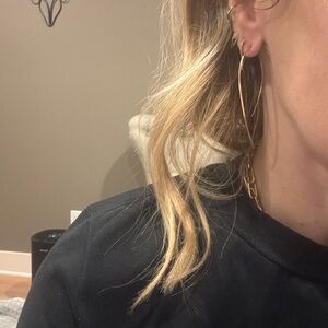 Elegant Gold Hoop Earrings